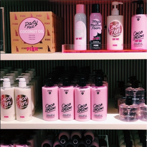 Victoria Secret Pink Mystery Box $100 - Picture 2 of 13